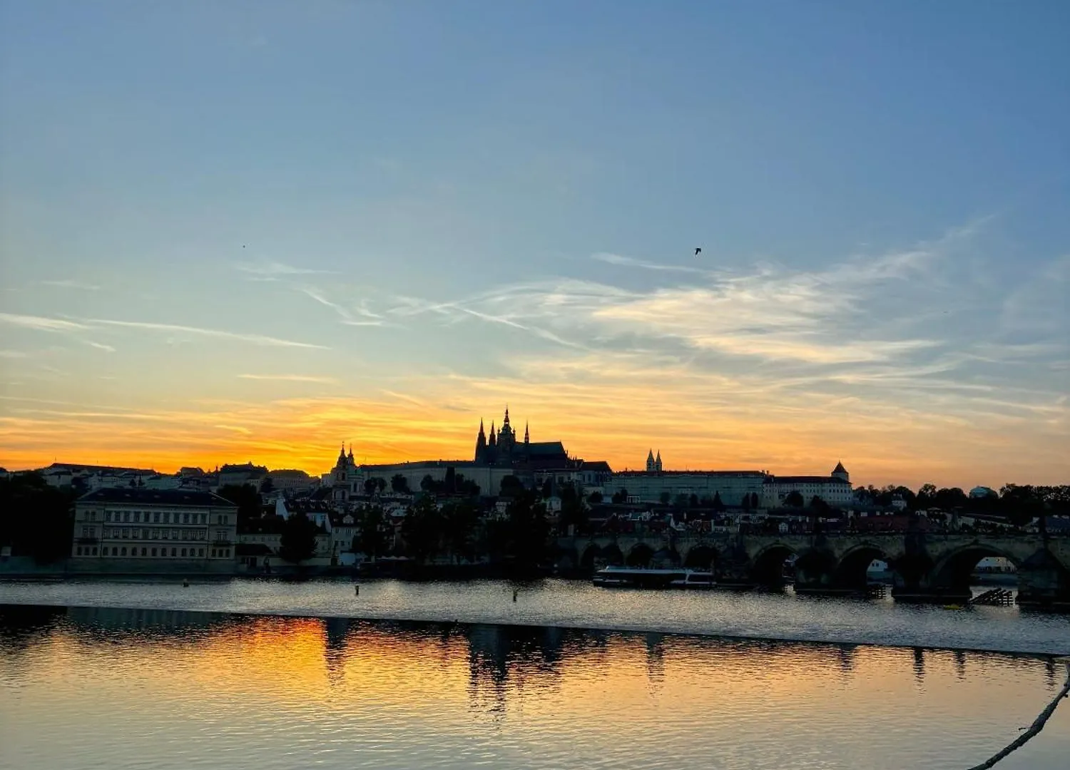 Apartment Divadelni - Historic Center & Steps From Charles Bridge 布拉格 捷克